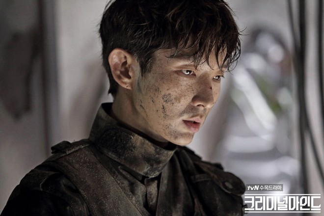 Lee Jun Ki trở lại màn ảnh nhỏ xuất sắc với “Criminal Minds” - Ảnh 3.