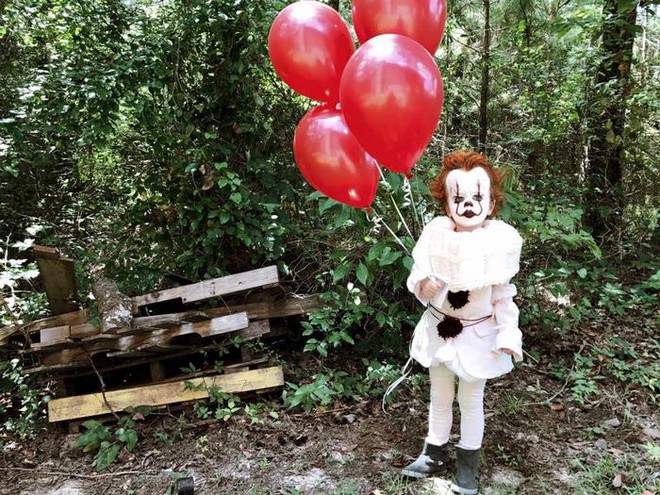 Gã hề Pennywise từ tiểu thuyết kinh dị It bước ra đời thực qua bàn tay hóa trang thần kỳ của nhiếp ảnh gia 17 tuổi - Ảnh 7.