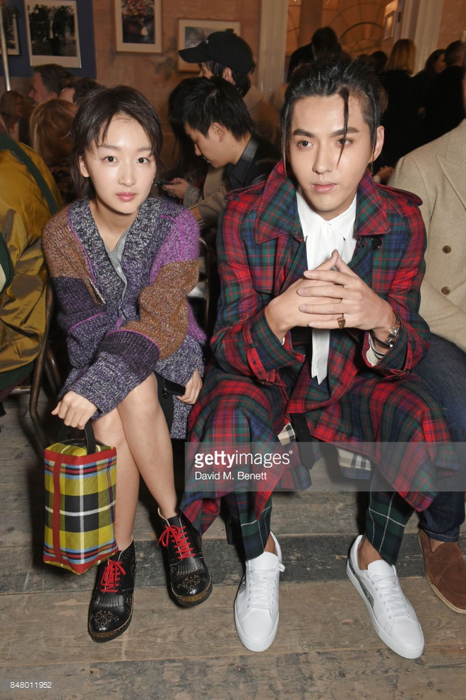 Dự show Burberry, Mino và Seunghoon được Vogue khen hết lời, nhận xét WINNER là một trong những nhóm nhạc mặc đẹp nhất thế giới - Ảnh 4.