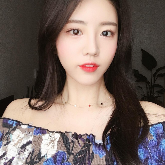 Không phải beauty blogger nhưng 5 hot girl Hàn này vẫn được hội mê làm đẹp săn đón vì makeup cực long lanh - Ảnh 4.