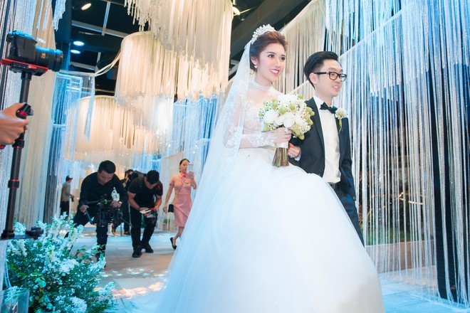 Chiêm ngưỡng vẻ đẹp nàng dâu Sài thành trong thiết kế mới của Calla Bridal - Ảnh 4.