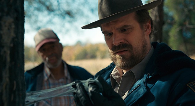 Cẩm nang 9 điều cần biết trước khi xem si&ecirc;u phẩm Stranger Things m&ugrave;a 2 - Ảnh 7.