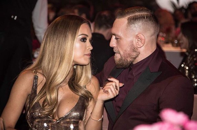 McGregor dính tin đồn lừa dối vợ, qua đêm với nữ ca sĩ Rita Ora - Ảnh 1.