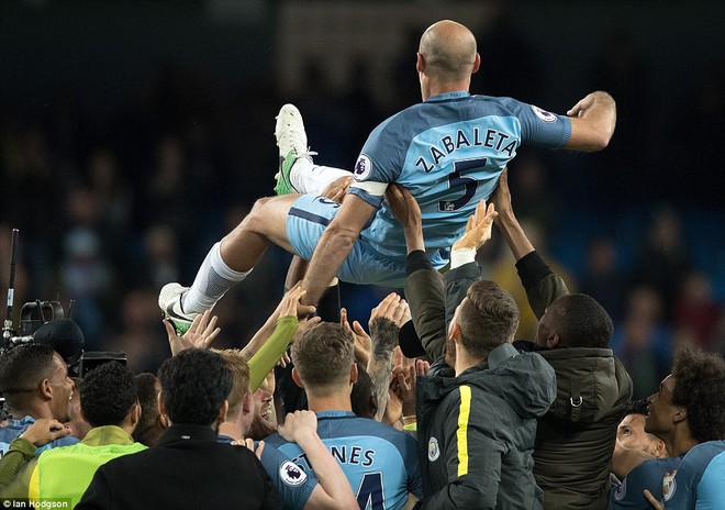 Hạ West Brom, Man City cần th&ecirc;m 1 điểm để dự Champions League - Ảnh 9.