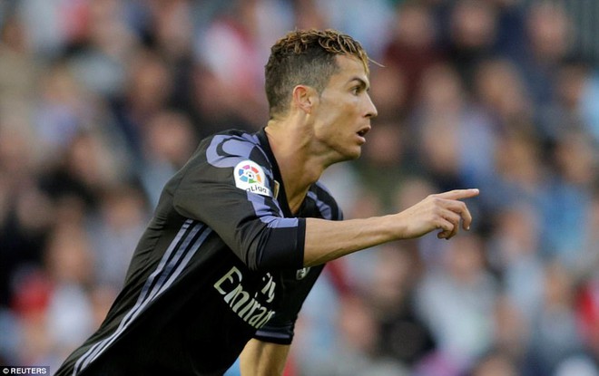 Ronaldo lập cú đúp, Real chạm tay vào chức vô địch La Liga - Ảnh 4.