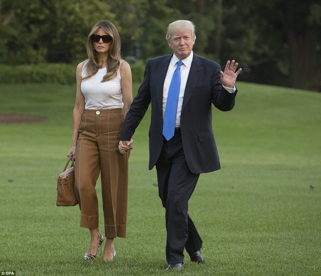 Cậu &uacute;t nh&agrave; Tổng thống Trump gầy g&ograve;, hốc h&aacute;c kh&aacute;c hẳn vẻ điển trai mọi lần khi c&ugrave;ng mẹ chuyển v&agrave;o Nh&agrave; Trắng - Ảnh 6.
