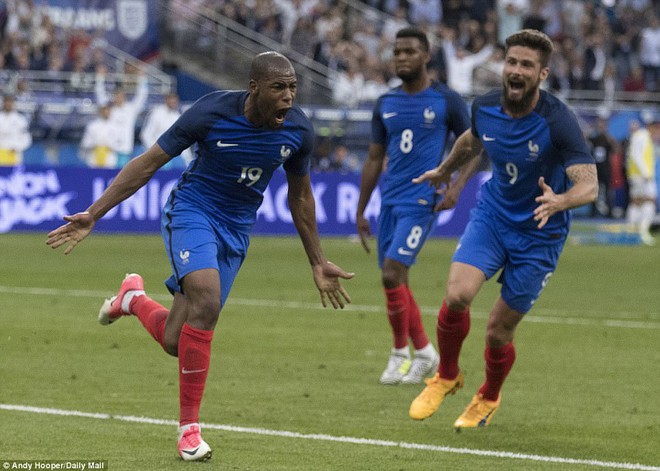 Pháp thắng ngược Anh dù chỉ thi đấu với 10 người và bị thổi penalty - Ảnh 10.