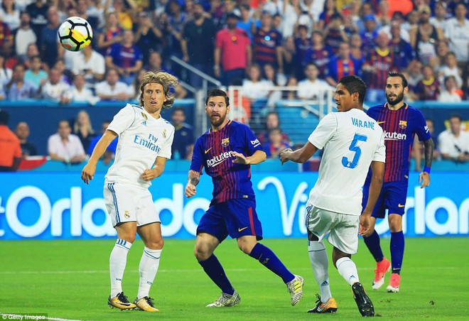 Messi nổ súng giúp Barca đả bại Real trên đất Mỹ - Ảnh 4.