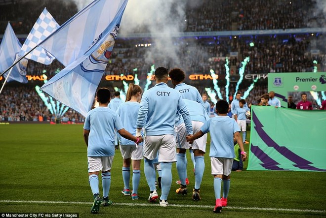 Rooney lại tỏa s&aacute;ng ở Everton, ghi b&agrave;n thắng thứ 200 - Ảnh 3.