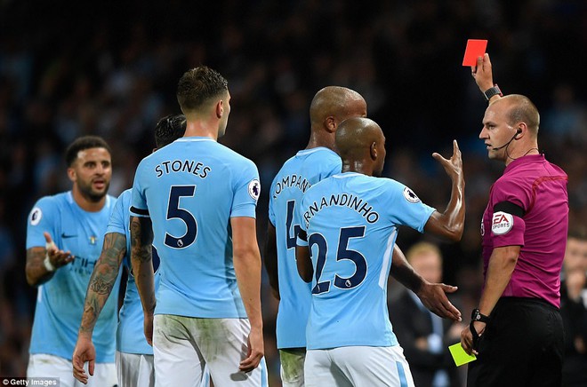 Rooney lại tỏa s&aacute;ng ở Everton, ghi b&agrave;n thắng thứ 200 - Ảnh 8.