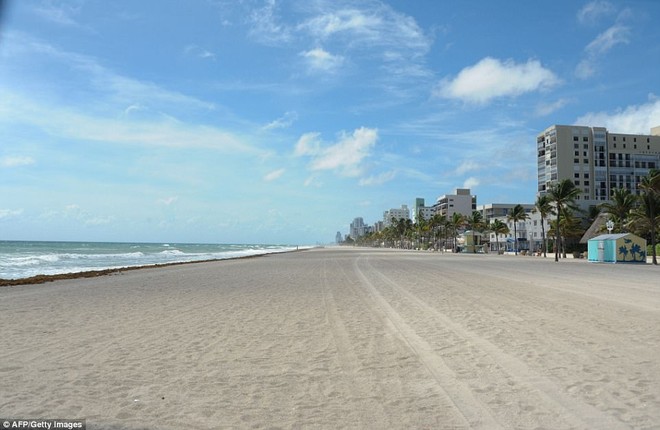 Florida vắng vẻ lạ thường trong cuộc sơ tán lớn nhất trong lịch sử Mỹ vì siêu bão quái vật Irma - Ảnh 6.