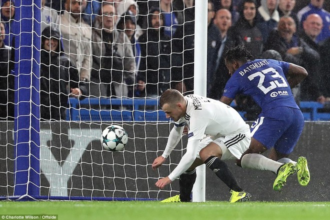 Tân binh tỏa sáng, Chelsea đánh tennis trong trận khai màn Champions League - Ảnh 12.