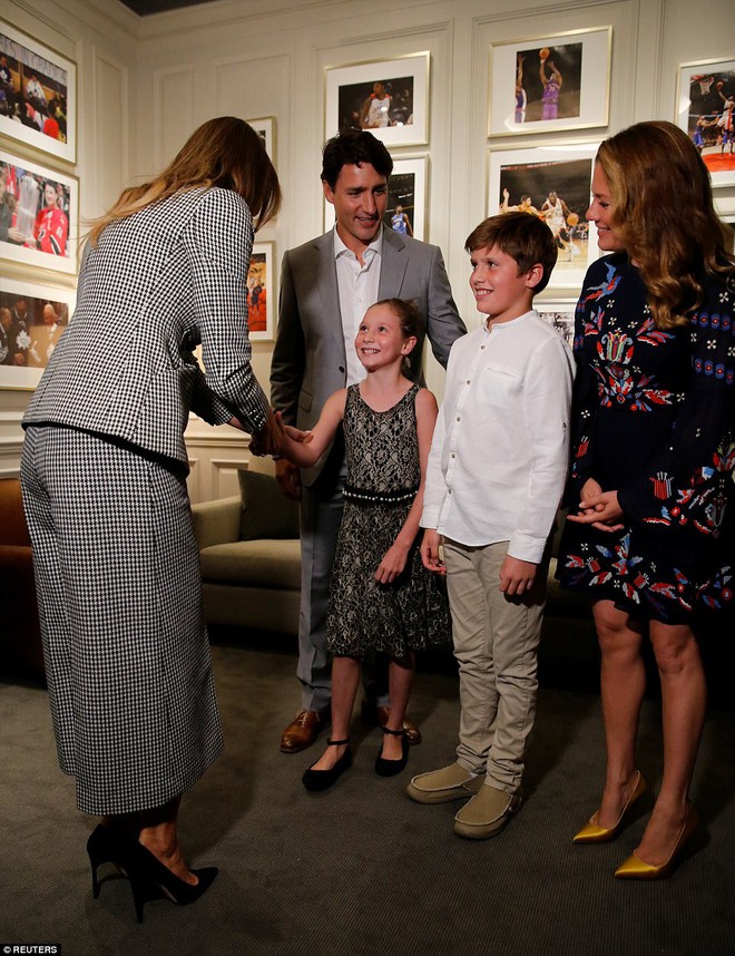 Bà Melania công du nước ngoài một mình, gặp Hoàng tử Anh và Thủ tướng Canada - Ảnh 6.