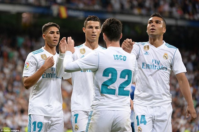 Ronaldo làm nền cho Isco, Real tiếp tục đeo bám Barca - Ảnh 9.