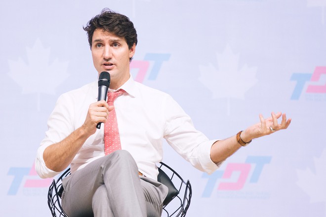 Nhìn lại những khoảnh khắc ấn tượng của Thủ tướng Canada Justin Trudeau trong 4 ngày ở Việt Nam - Ảnh 8.