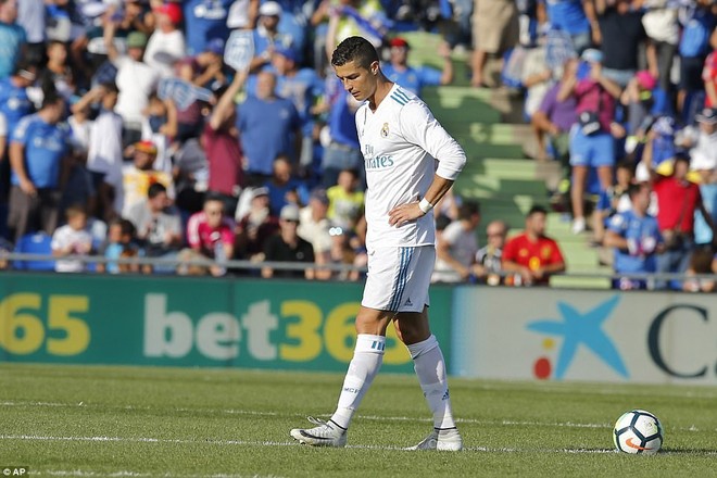 Ronaldo giải cơn khát bàn thắng, mang về 3 điểm cho Real - Ảnh 3.