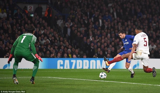 Hazard lập cú đúp giúp Chelsea thoát thua ngay tại Stamford Bridge - Ảnh 6.