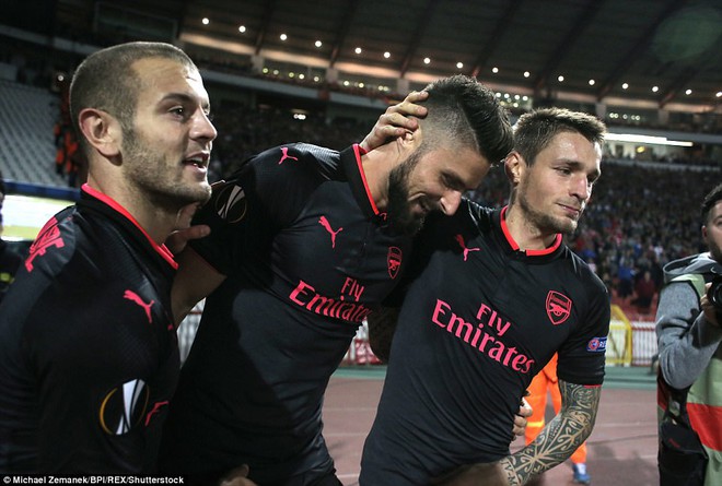 Giroud lập siêu phẩm, Arsenal bỏ túi 3 điểm ở sân chơi số 2 châu Âu - Ảnh 10.