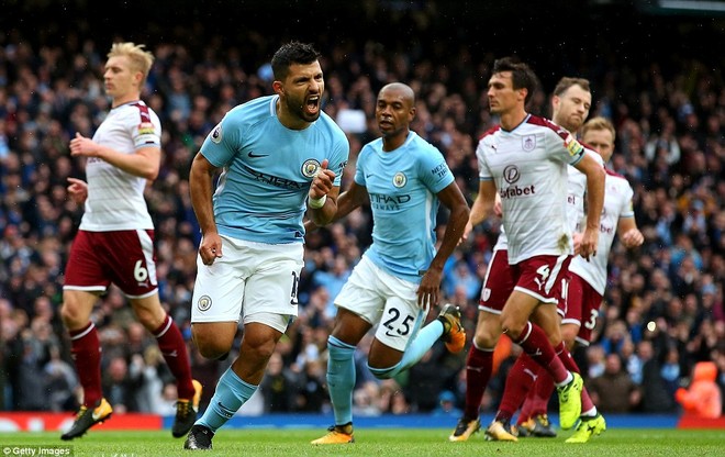 Aguero đi vào lịch sử, Man City nới rộng cách biệt với Man Utd lên 5 điểm - Ảnh 3.