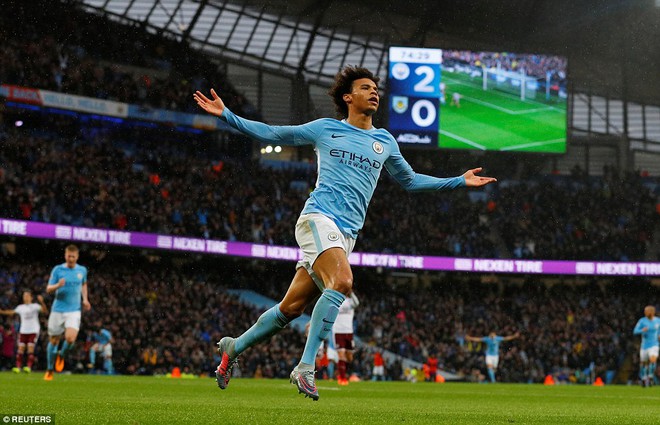 Aguero đi v&agrave;o lịch sử, Man City nới rộng c&aacute;ch biệt với Man Utd l&ecirc;n 5 điểm - Ảnh 4.
