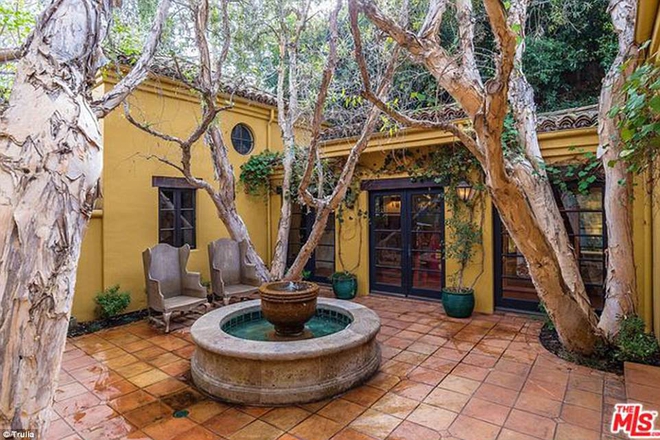 Còn chưa tròn 22 tuổi, Kendall Jenner đã tậu được biệt thự sang trọng gần 200 tỷ đồng - Ảnh 12.