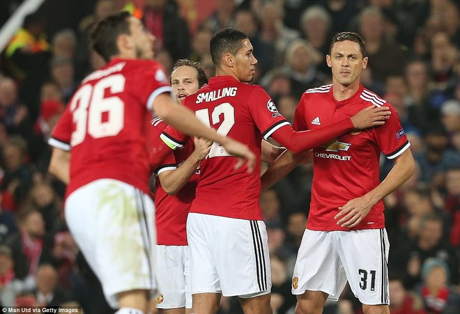 Man Utd thắng trận thứ 4 li&ecirc;n tiếp ở Champions League nhờ penalty v&agrave; sai lầm của thủ m&ocirc;n Benfica - Ảnh 13.