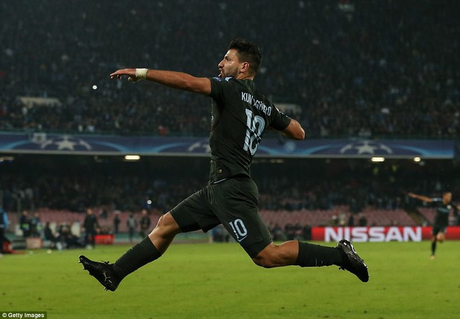 Man City giành vé đi tiếp sau cơn mưa bàn thắng ở Napoli - Ảnh 11.