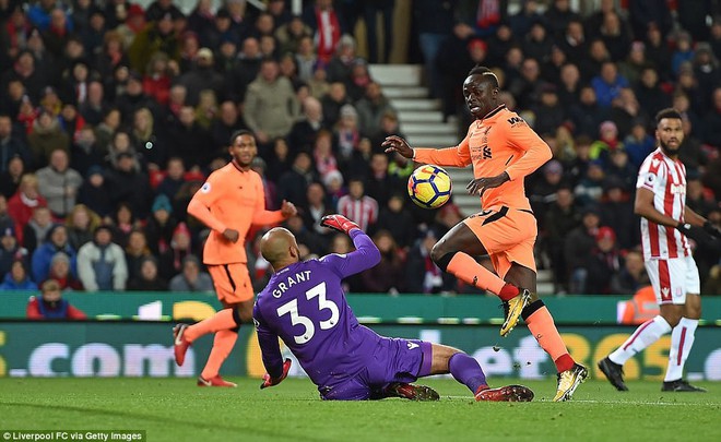 Salah lập cú đúp, Liverpool tiếp tục đeo bám Top 4 - Ảnh 3.