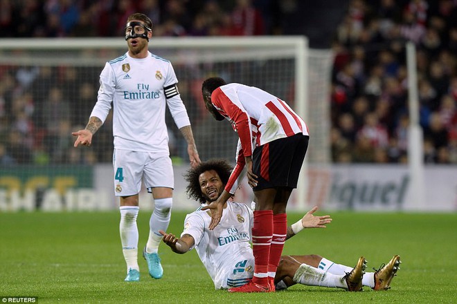 Hiệp sĩ Ramos nhận thẻ đỏ trong trận h&ograve;a thất vọng của Real Madrid - Ảnh 3.