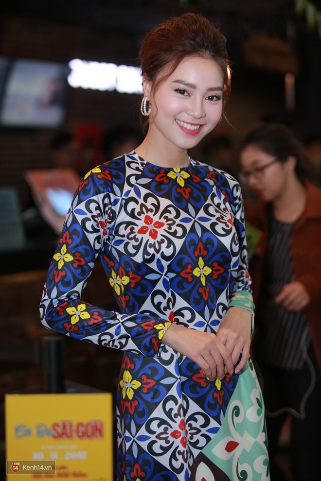 Người ph&aacute;n xử lịch thiệp đến ch&uacute;c mừng phim C&ocirc; Ba S&agrave;i G&ograve;n ra mắt tại H&agrave; Nội  - Ảnh 3.