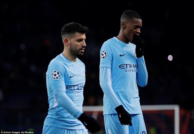 Man City bại trận ở Champions League trước derby thành Manchester - Ảnh 11.