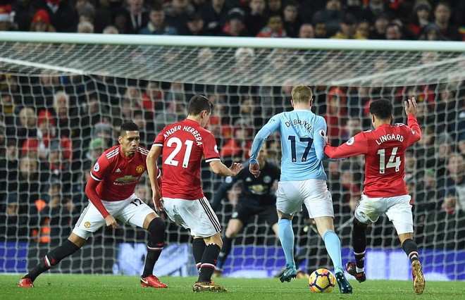 Man City hơn Man Utd tới 11 điểm, đi vào lịch sử Ngoại hạng Anh - Ảnh 4.