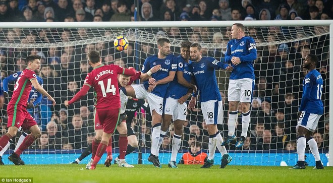 Rooney tỏa sáng, Everton tiếp đà hồi sinh - Ảnh 4.