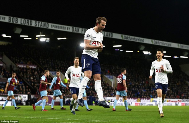 Harry Kane lập hat-trick, Tottenham hất văng Arsenal khỏi Top 5 - Ảnh 10.
