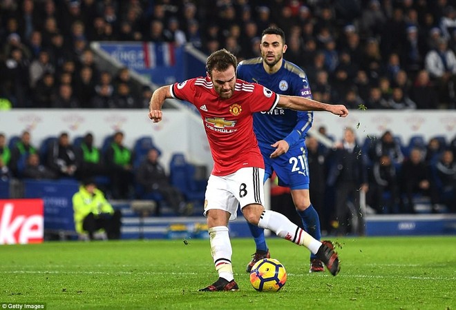 Man Utd k&eacute;m Man City tới 13 điểm, Mourinho đ&atilde; bu&ocirc;ng s&uacute;ng đầu h&agrave;ng hay chưa? - Ảnh 6.