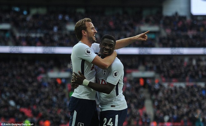 Harry Kane lập hat-trick, vượt mặt Messi về thành tích ghi bàn - Ảnh 3.