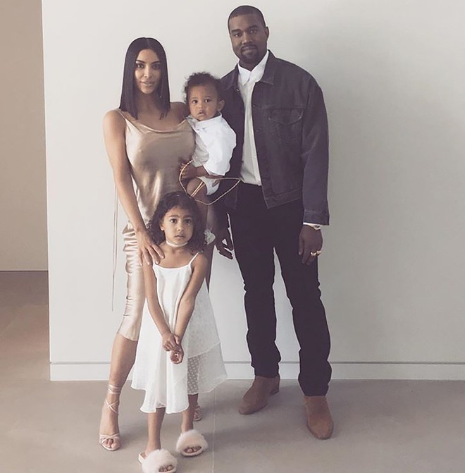 Người sinh hộ đã mang thai được 3 tháng, Kim Kardashian chuẩn bị làm mẹ lần 3 - Ảnh 1.