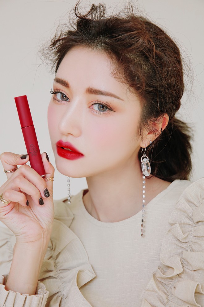 Clip nóng bỏng tay: Swatch cận cảnh loạt màu son 3CE Velvet Lip Tint đang gây sốt - Ảnh 11.