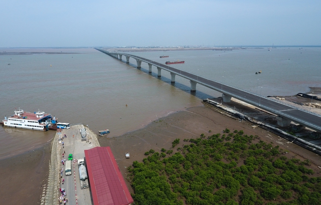 Ngắm nhìn cây cầu vượt biển dài nhất Việt Nam với mức đầu tư gần 12.000 tỷ - Ảnh 12.