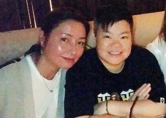 Đã một đời chồng, ngọc nữ Hồng Kông một thời bất ngờ công khai đồng tính ở tuổi 50 - Ảnh 2.