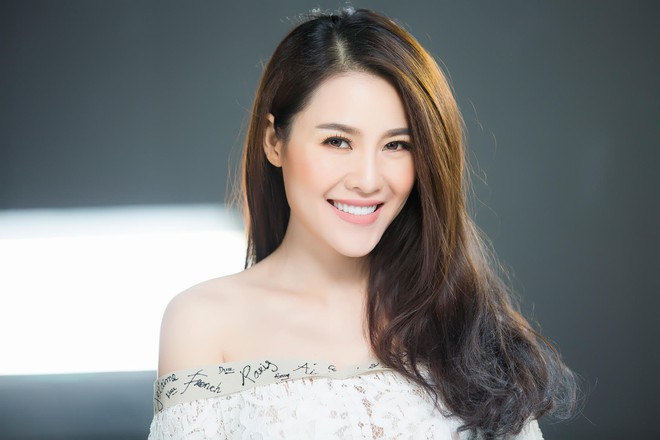 Chức năng nhận diện khu&ocirc;n mặt của Iphone X cũng phải b&oacute; tay trước những sao Việt n&agrave;y! - Ảnh 15.