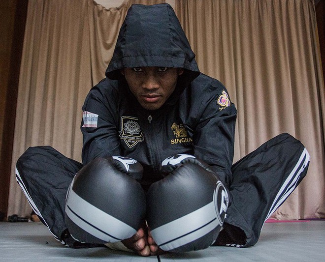 Th&aacute;nh Muay Buakaw cuồn cuộn body 6 m&uacute;i trước ng&agrave;y đại chiến ở Trung Quốc - Ảnh 5.