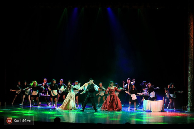 GLAMs 2017: Khi học sinh trường Ams mang s&acirc;n khấu nghệ thuật Broadway đến với Nh&agrave; h&aacute;t lớn H&agrave; Nội - Ảnh 1.