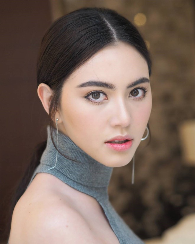 Đ&acirc;y l&agrave; 3 b&ocirc;ng hồng lai hot nhất truyền h&igrave;nh Th&aacute;i năm 2017 - Ảnh 6.