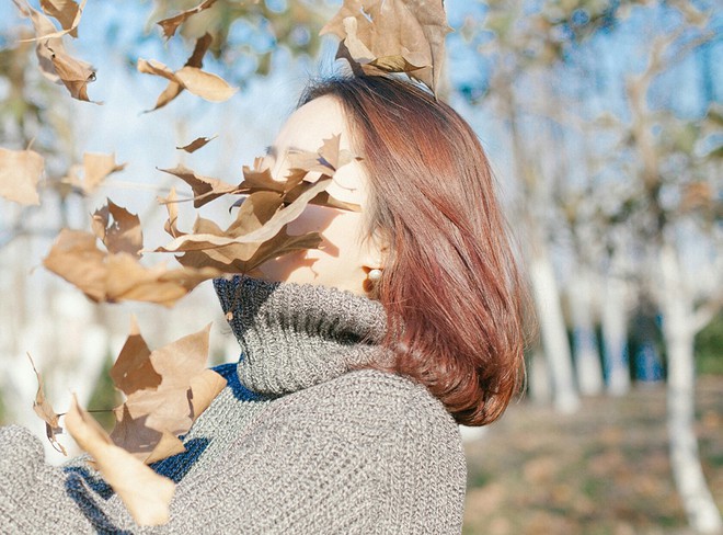 Đừng cúi đầu chỉ vì mình không xinh đẹp, hãy ngẩng cao đầu vì mình là riêng biệt và duy nhất - Ảnh 2.