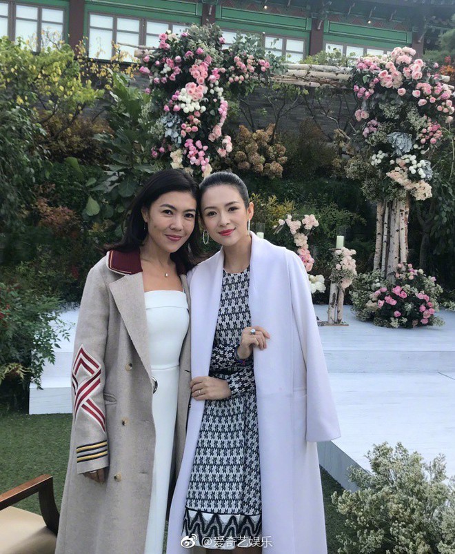 Từ chuyện Chương Tử Di mặc đồ trắng tại h&ocirc;n lễ Song Song bị cho l&agrave; mất lịch sự đến kh&aacute;c biệt trong đ&aacute;m cưới sao Hoa - H&agrave;n - Ảnh 6.