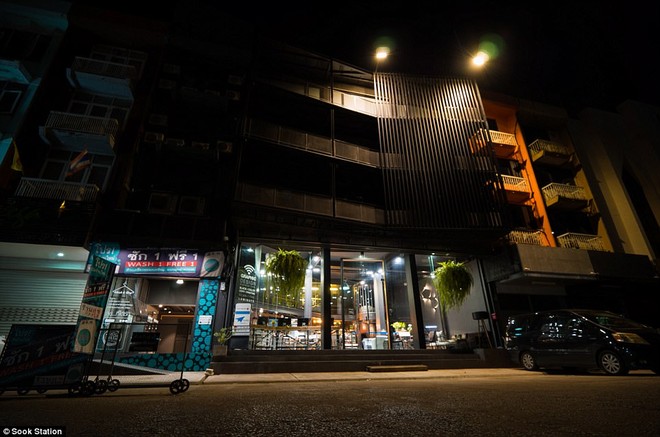 Khách sạn nhà tù ở Bangkok, nơi bạn phải trả tiền để được ngủ sau song sắt mỗi đêm - Ảnh 7.