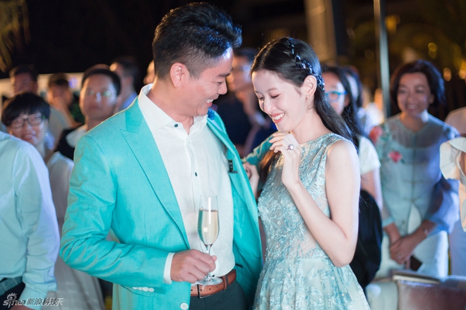 Sau khi kết hôn, cô bé trà sữa trở thành nữ tỷ phú trẻ tuổi nhất Trung Quốc - Ảnh 6.