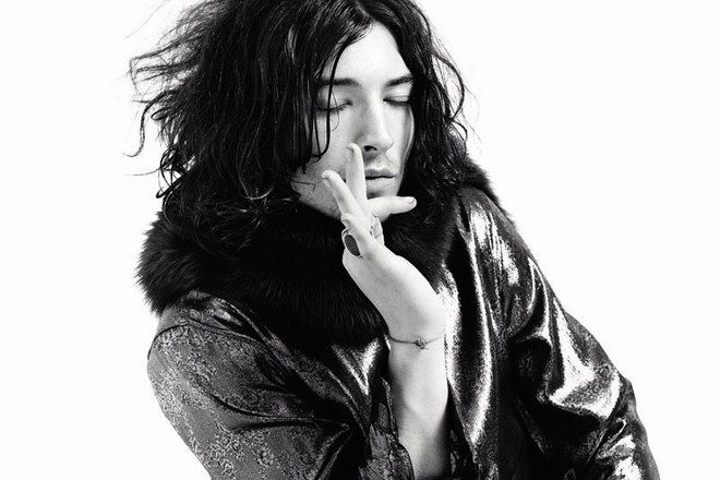 Ezra Miller - Chàng Flash lập dị nhưng siêu cấp đáng yêu của Justice League - Ảnh 7.