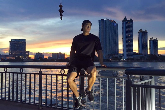 Cứ tưởng Idol n&agrave;o, h&oacute;a ra đ&acirc;y lại l&agrave; thầy gi&aacute;o điển trai nhất H&agrave;n Quốc - Ảnh 6.